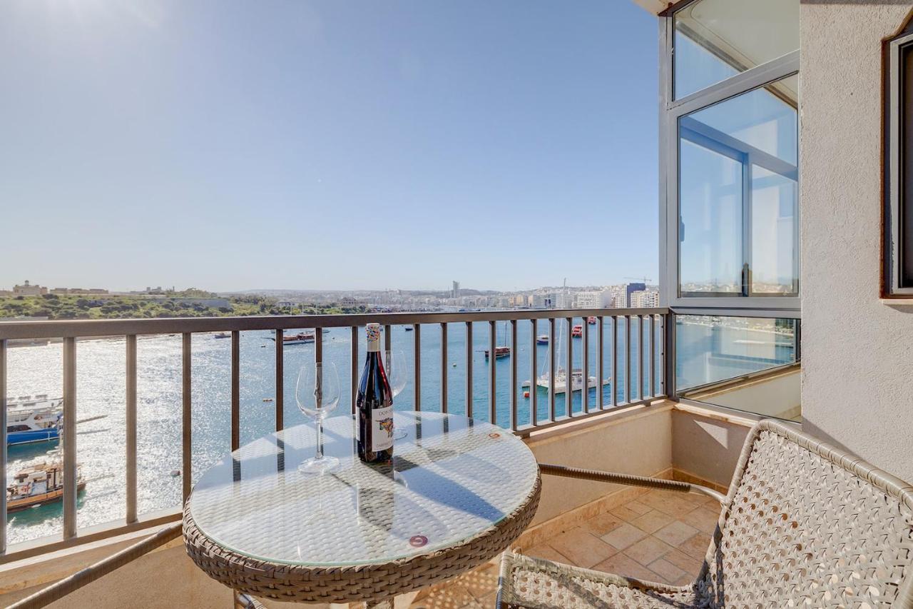 Marvellous Apartment With Valletta And Harbour Views Sliema Exteriér fotografie