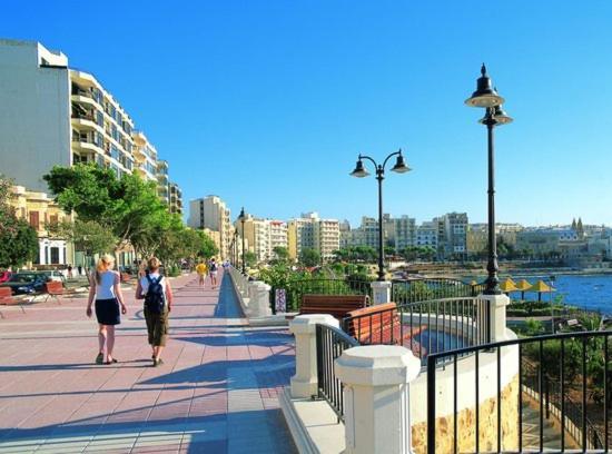 Marvellous Apartment With Valletta And Harbour Views Sliema Exteriér fotografie